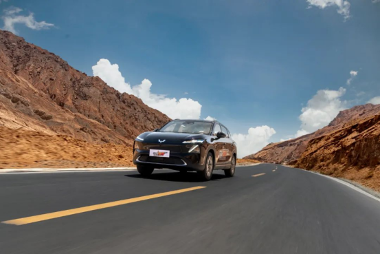 五菱星光S 2025款安全拆解:钢筋铁骨+电池大师守护更安心