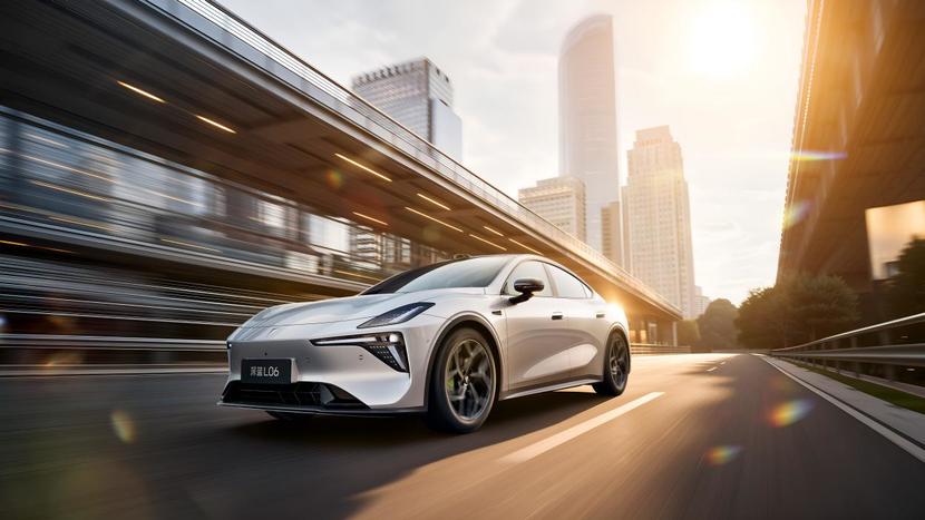深蓝L06正式亮相，续航智能操控全都要！