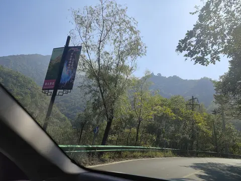 山路驾驶中车辆电子稳定系统该怎么正确使用？