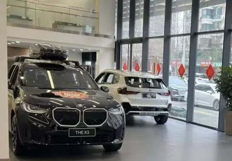 奔驰、宝马、奥迪开年集体降价，销售员：是否考虑新能源？